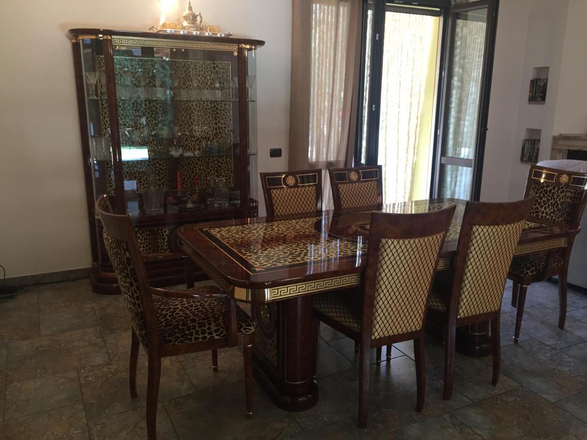 Villa Althea Ronago Luaran gambar