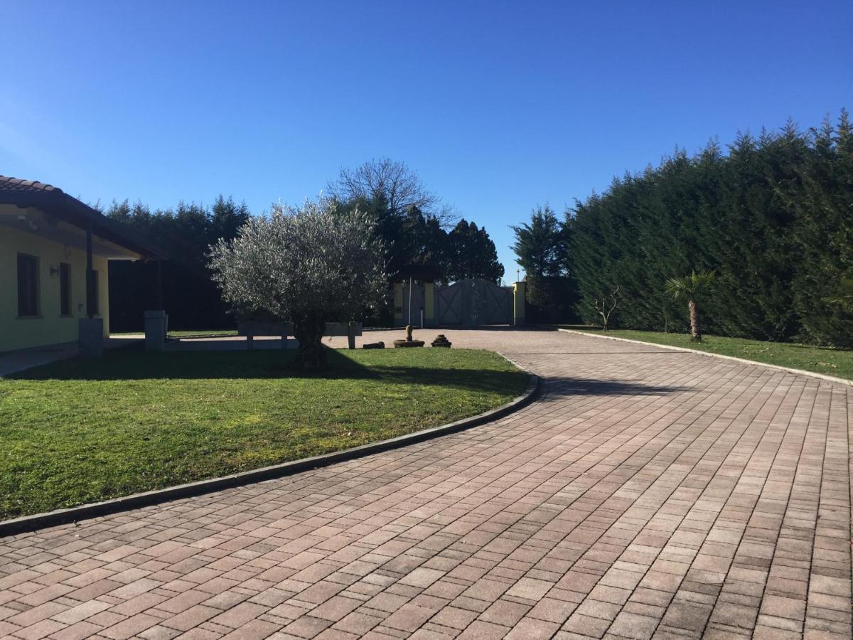 Villa Althea Ronago Luaran gambar