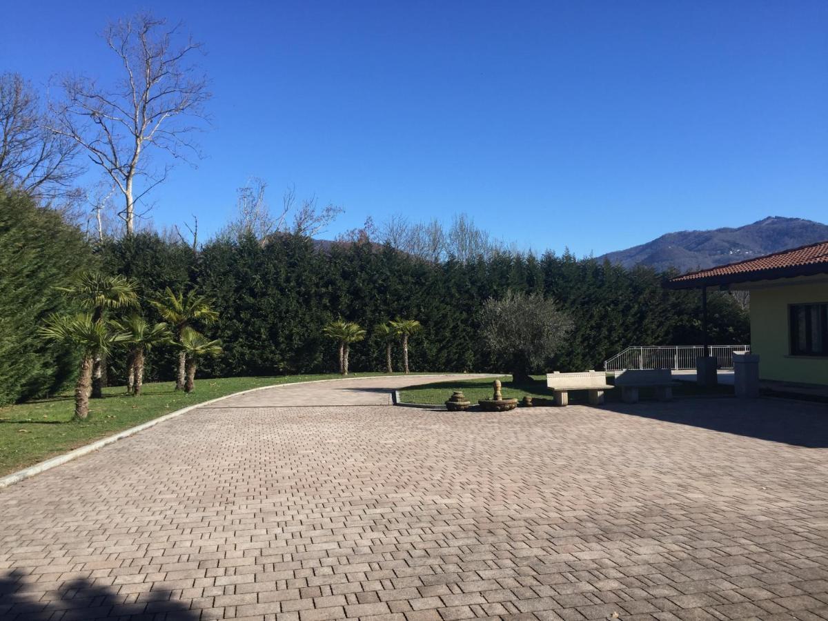 Villa Althea Ronago Luaran gambar