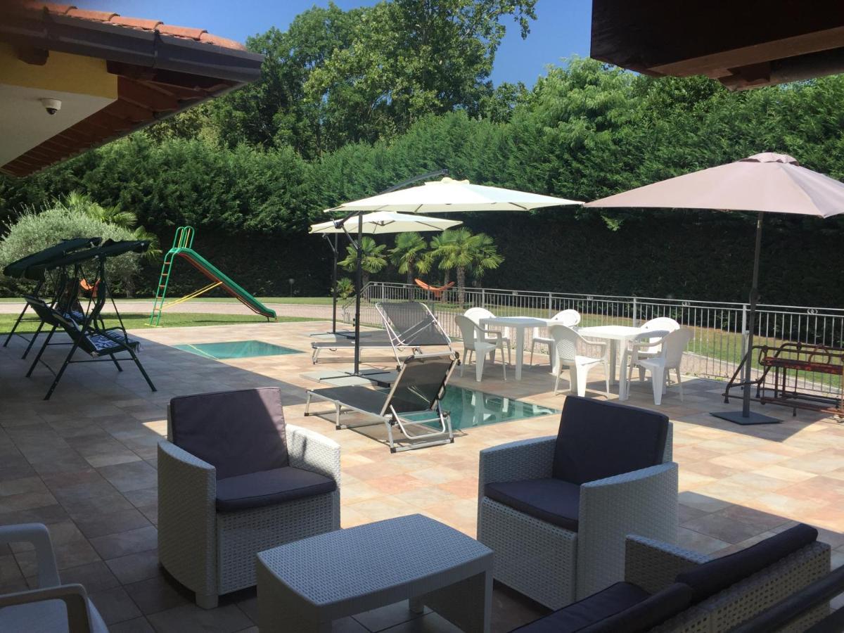 Villa Althea Ronago Luaran gambar